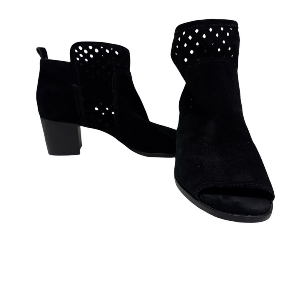 Gianni Bini Black Suede Peep Toe Cutout Ankle Boots Block Heel Size 6.5M
